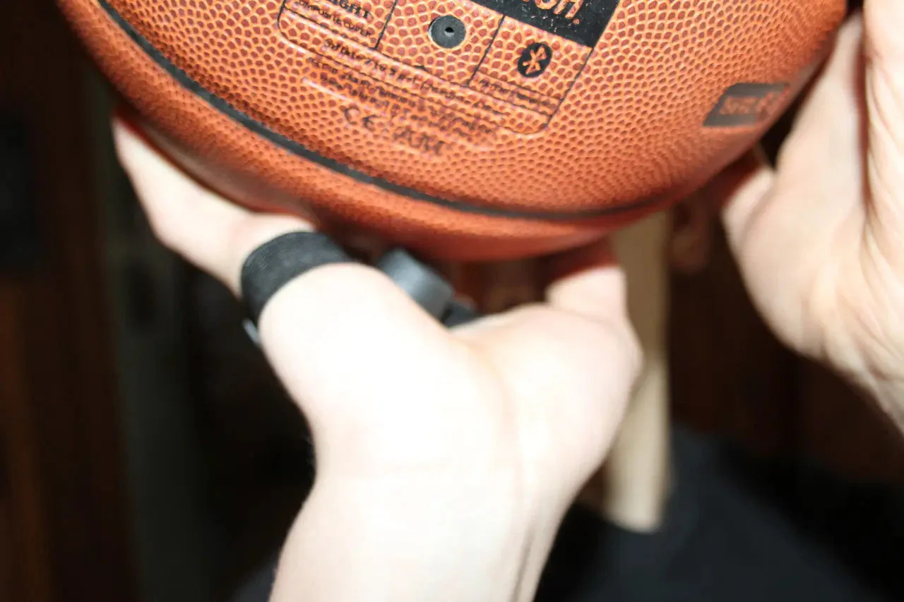 HoopsKingHoopsKing No Palm Dribbling & Shooting Palm Aid (Pair) - Image 5