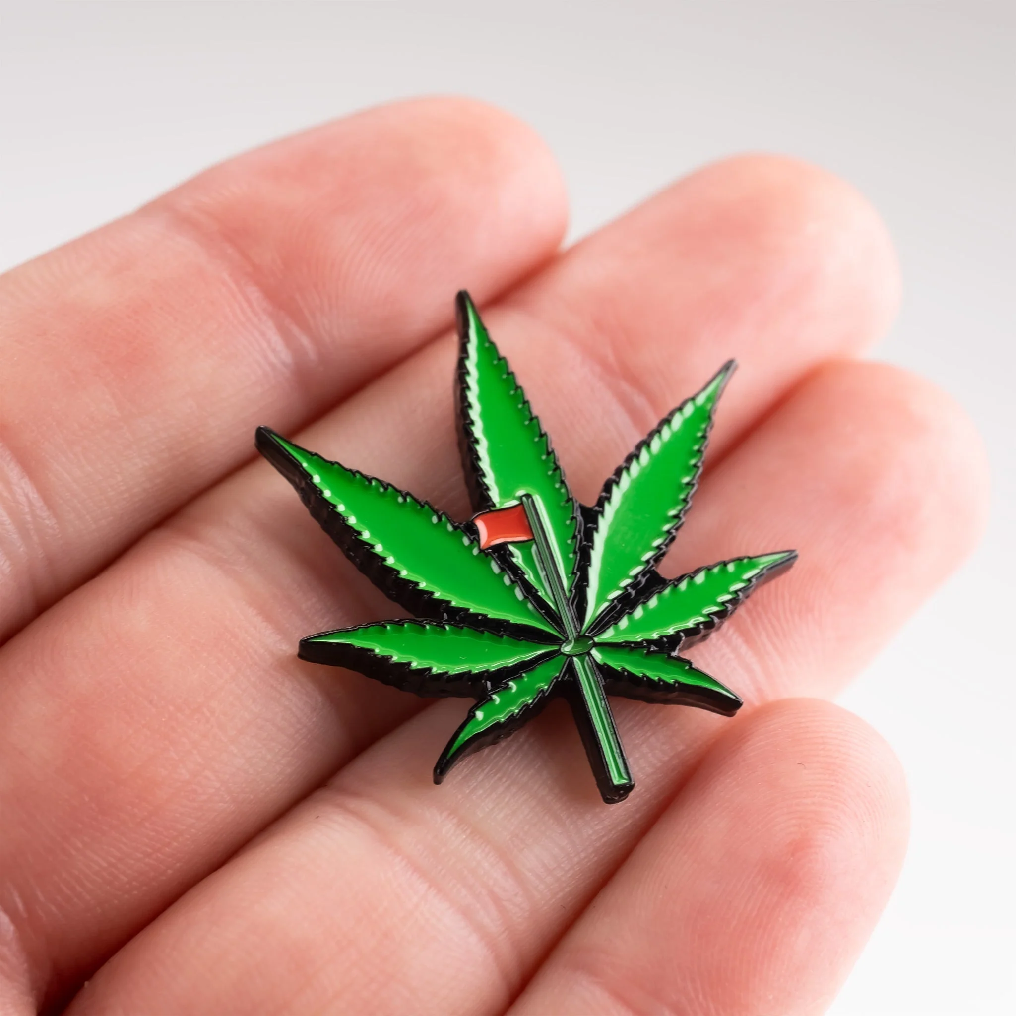 Pins and Aces Pot Leaf Ball Marker - Image 6